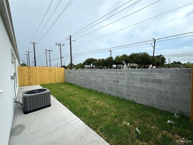 Building Photo - 11 N 58th St