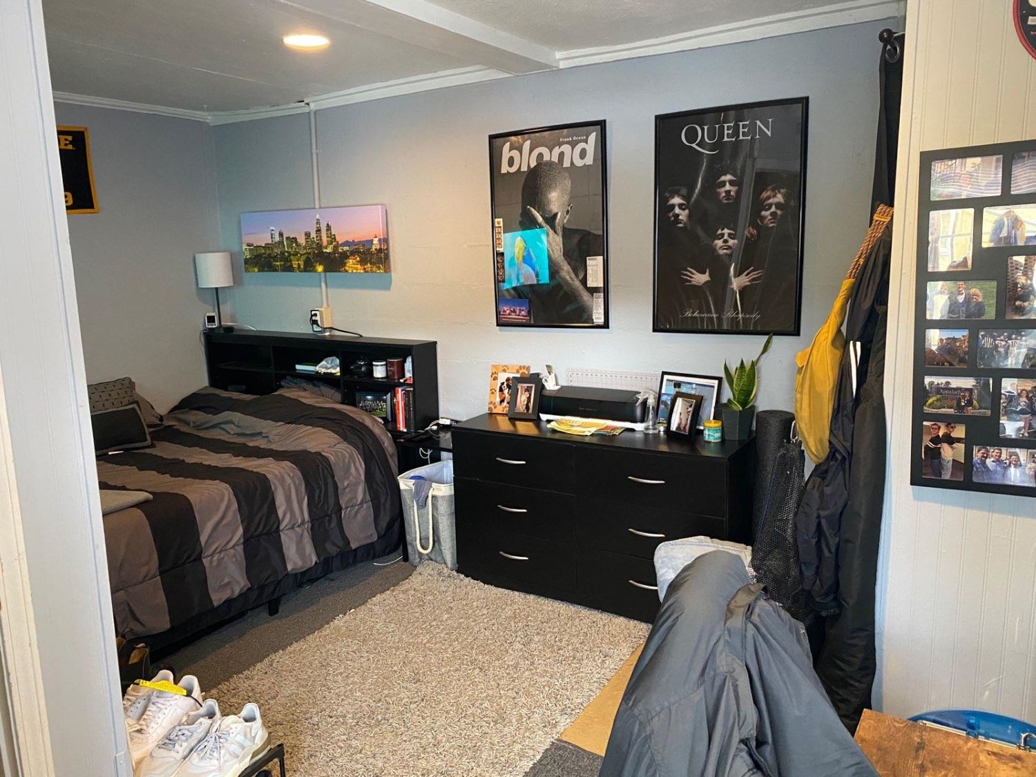 Building Photo - 1242 Old Bristol Rd