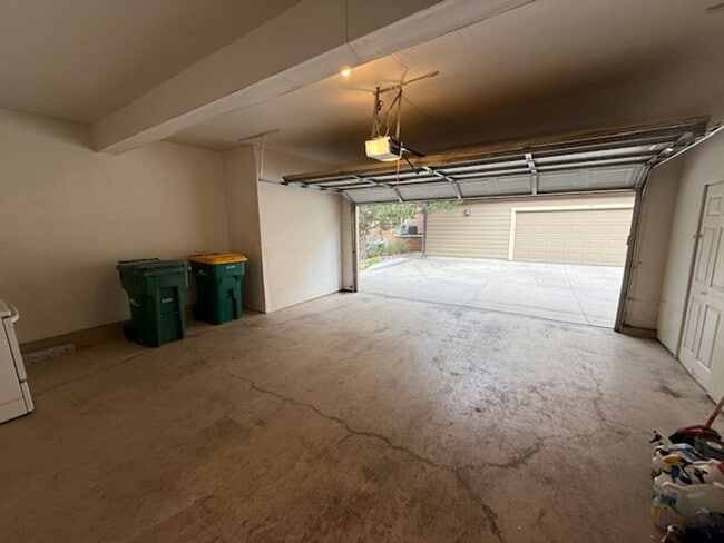Building Photo - 6458 Silver Mesa Dr