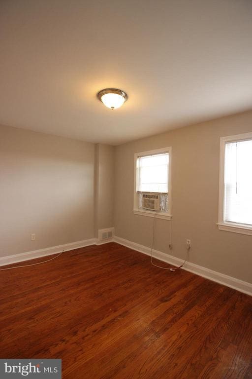 Building Photo - 529 Parksley Ave
