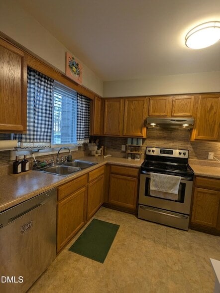 Building Photo - 5513 Kaplan Dr
