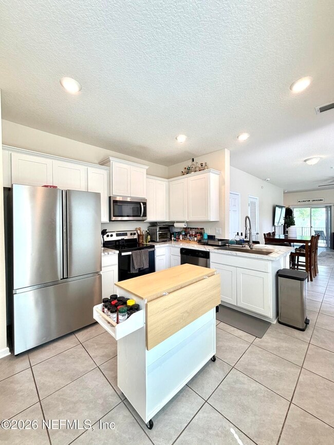 Building Photo - 845 Observatory Pkwy