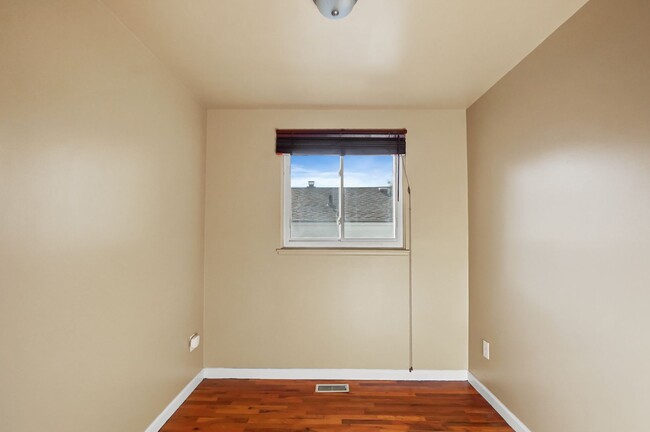 Building Photo - BEAUTIFUL 3 BED 1.5 BATH HOME  IN OAK PARK MI