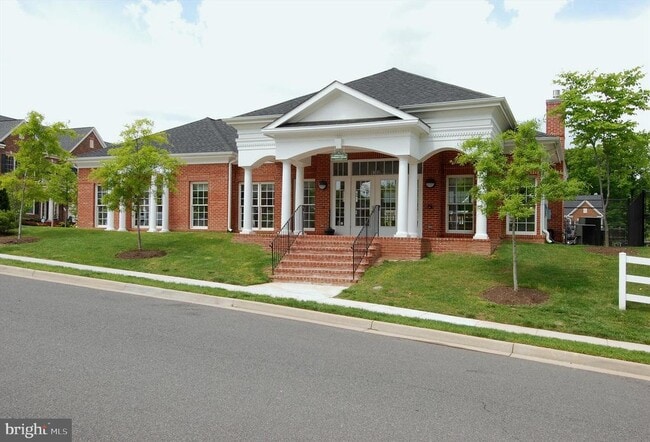 Building Photo - 9327 Hundith Hill Ct