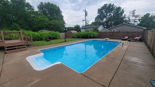 Building Photo - 1349 Jennings Ct
