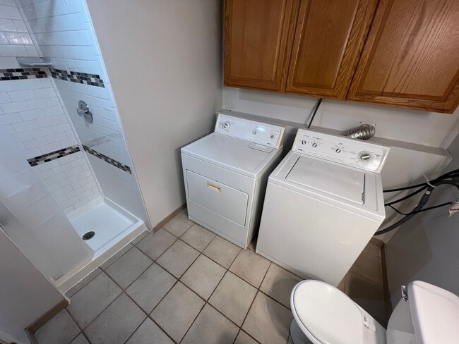 Building Photo - Beautiful Home 3 Bedroom within Close Proximity to Fort Carson!!