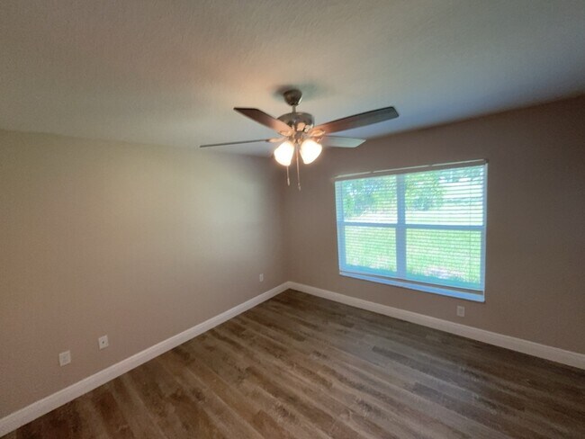 Building Photo - 7110 N Westbrook Way
