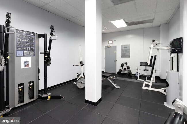 Building Photo - 5500 Friendship Blvd