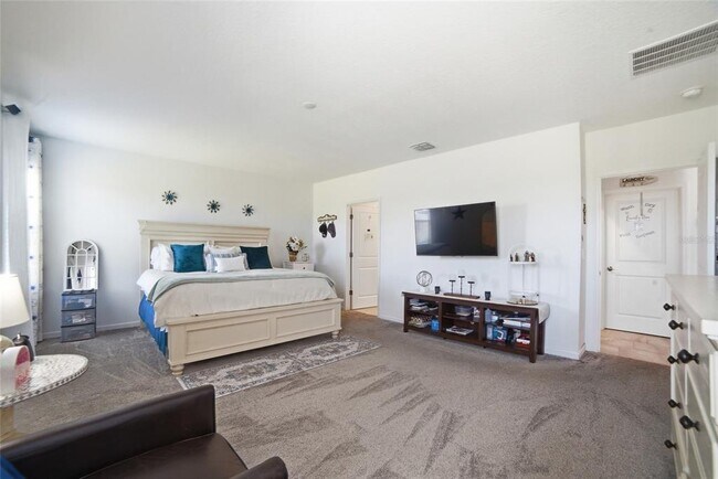 Building Photo - 4980 Four Strand Ct