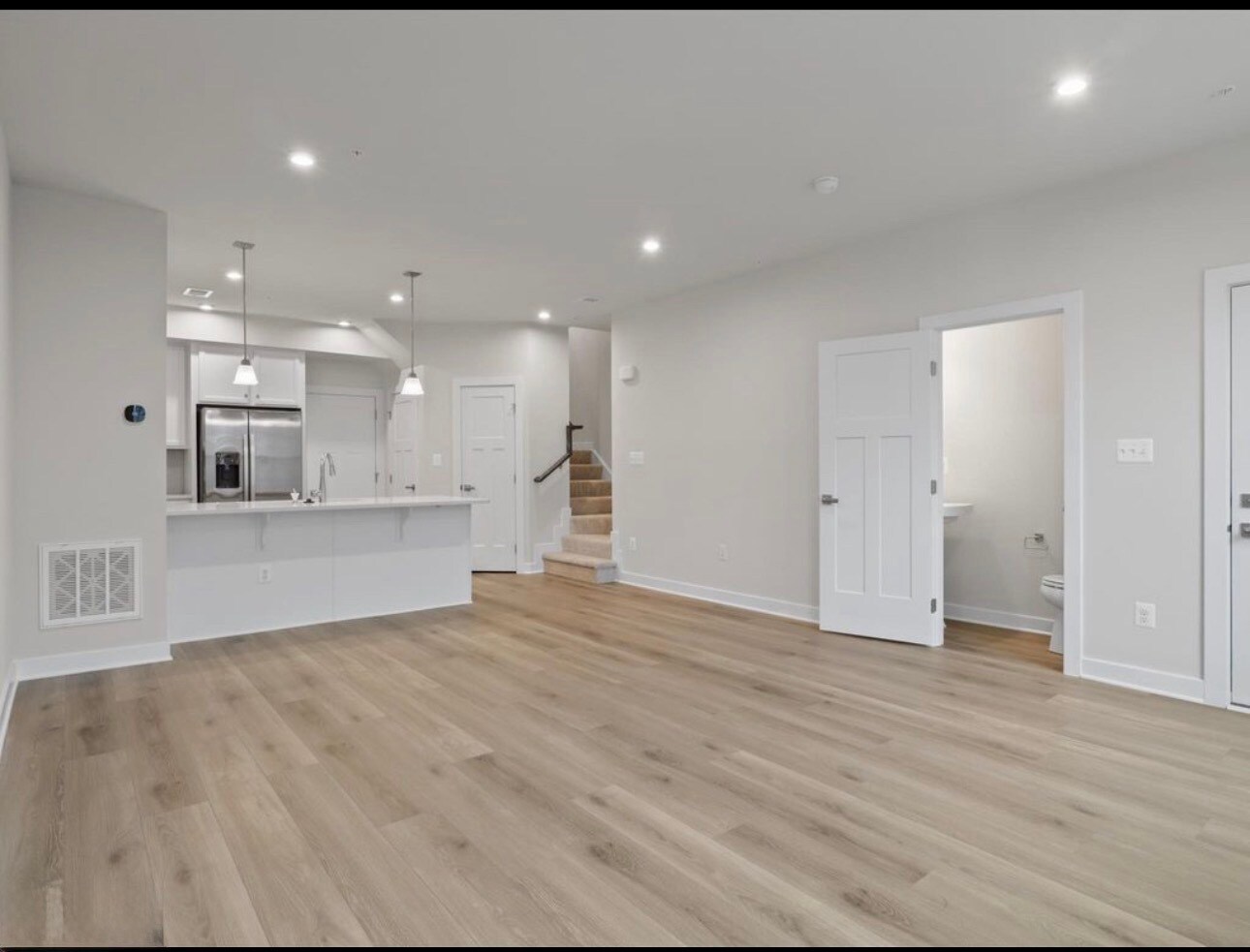 Building Photo - 24230 Ullapool Ter