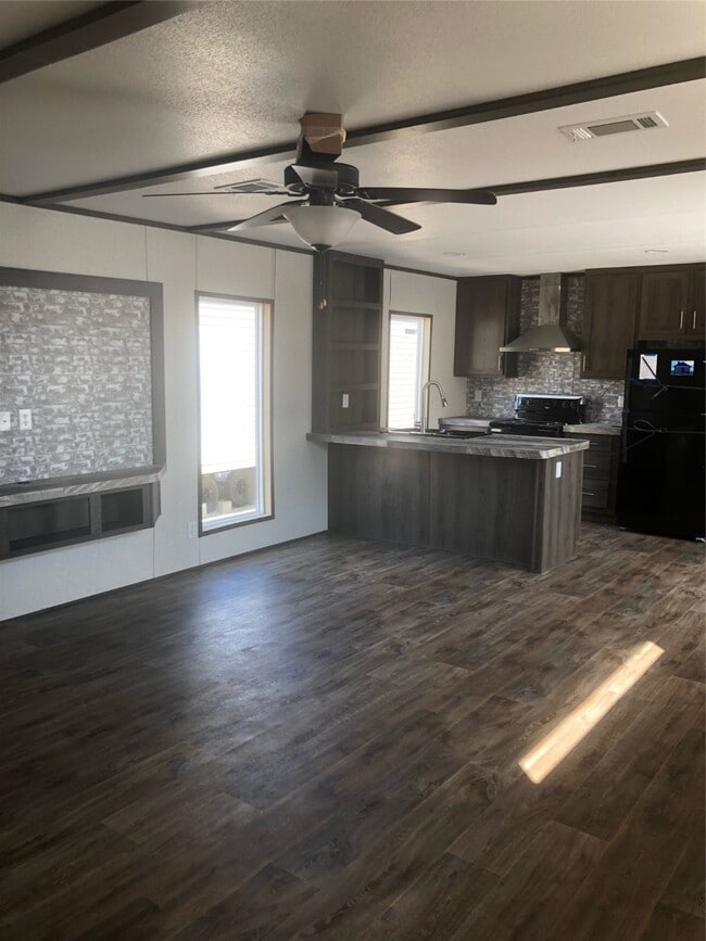 Building Photo - 10161 Pollard Rd