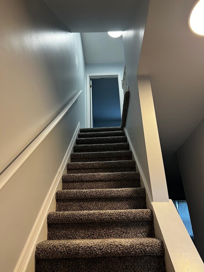 Stairs - 622 Colonial View Rd