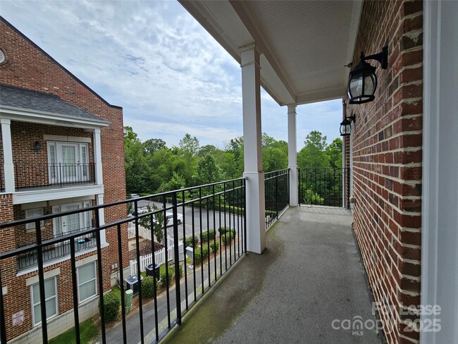 Building Photo - 8728 Arbor Creek Dr