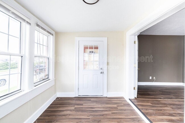 Building Photo - 2901 N Talbott St