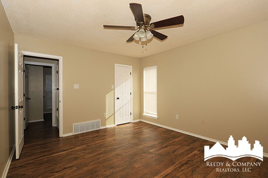 Building Photo - 6318 Magnolia Lakes Dr