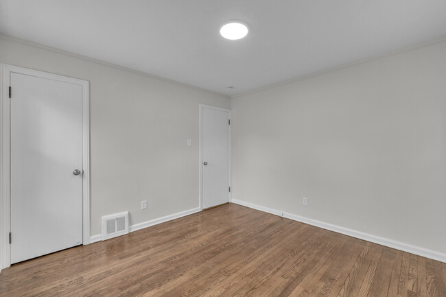 Building Photo - 18333 Beechwood St