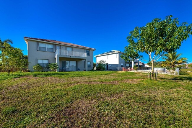 Building Photo - 102 Ibisca Terrace