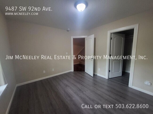 Building Photo - 9487 SW 92nd Ave