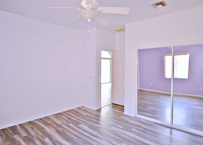 Building Photo - 5/3 Stunner in Cathedral City