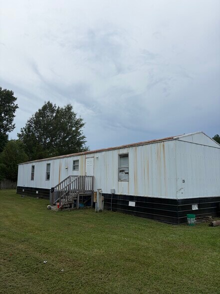 Building Photo - 24 Toni Jai Dr