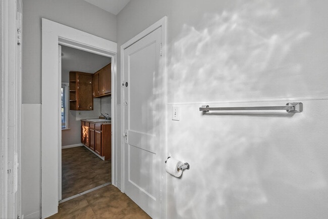 Building Photo - 959 Earl St