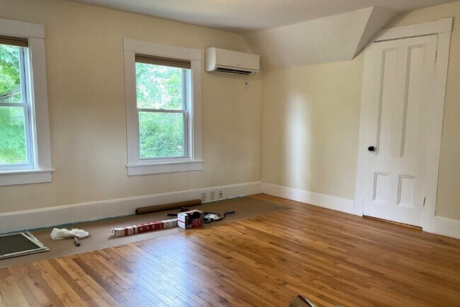 Building Photo - 7 Riverneck Rd