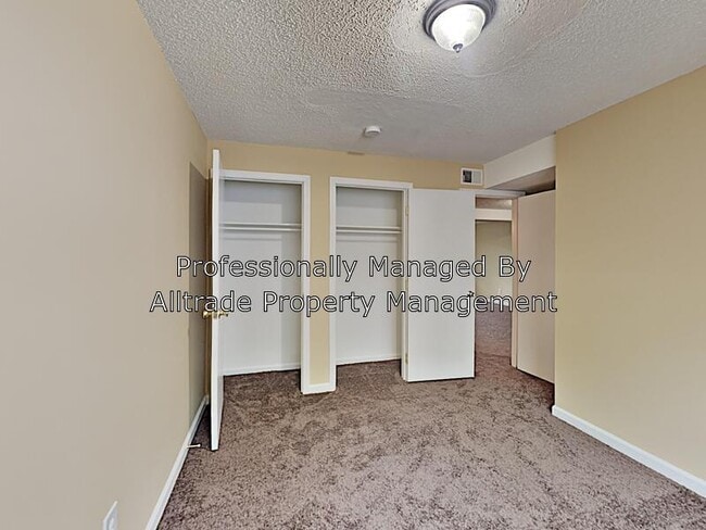 Building Photo - 1519 Crums Ln