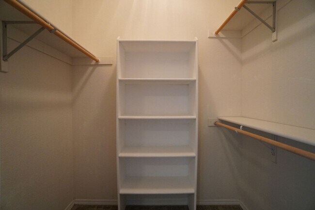 Building Photo - 3770 Strawberry Field Grove