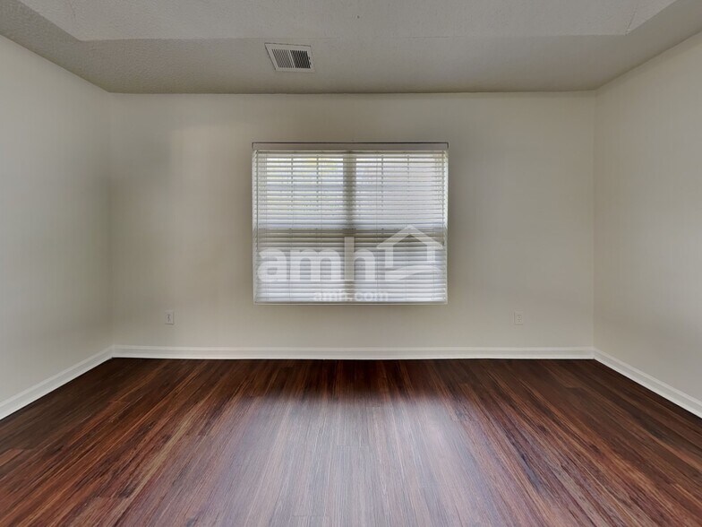 Building Photo - 5955 Ricker Rd