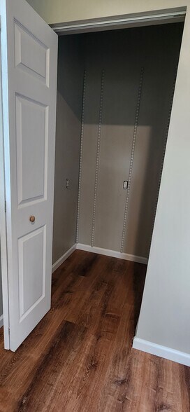 Bedroom A Closet - 1120 Eagle View Dr