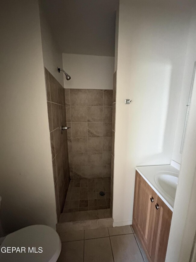 Building Photo - 3932 Truman Ave