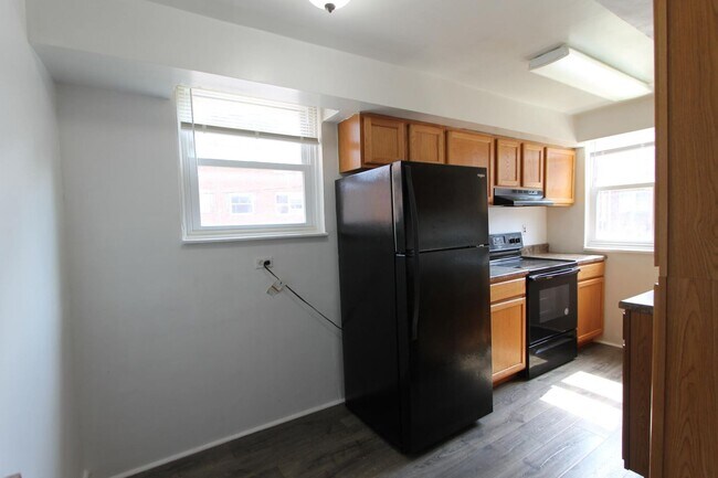Building Photo - 510 S Pleasant Pl