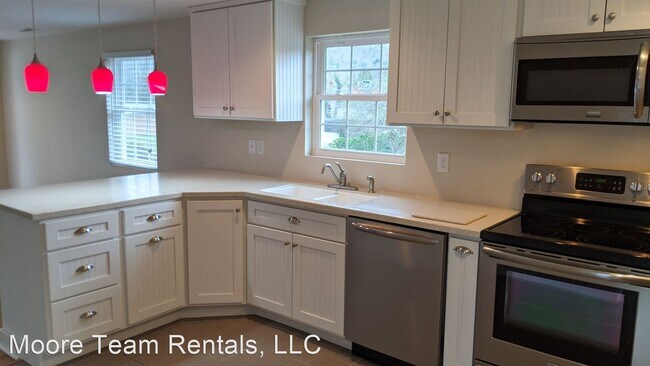 Building Photo - 1 br, 1 bath House - 114 Bumont Drive