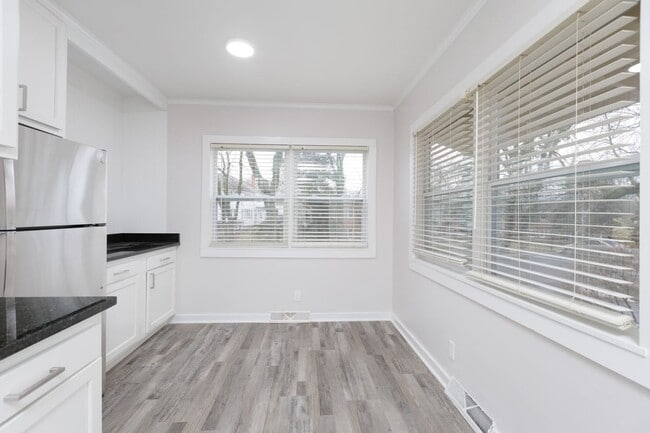 Building Photo - 4575 Olentangy River Rd