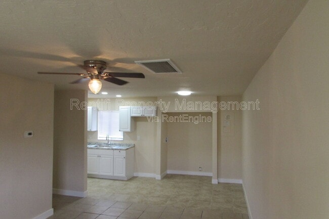 Building Photo - 465 Figuera Ave