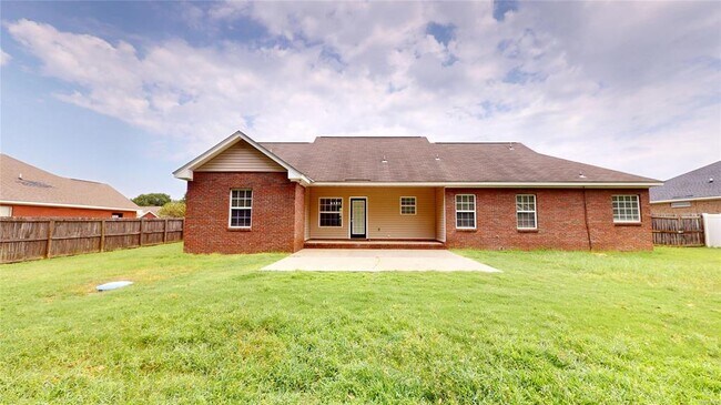 Building Photo - 414 Runway Dr