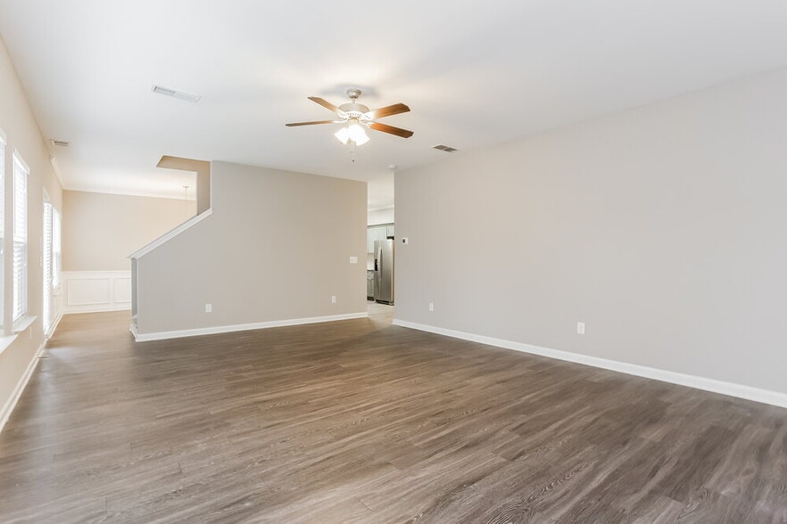 Building Photo - 95 Moss Way