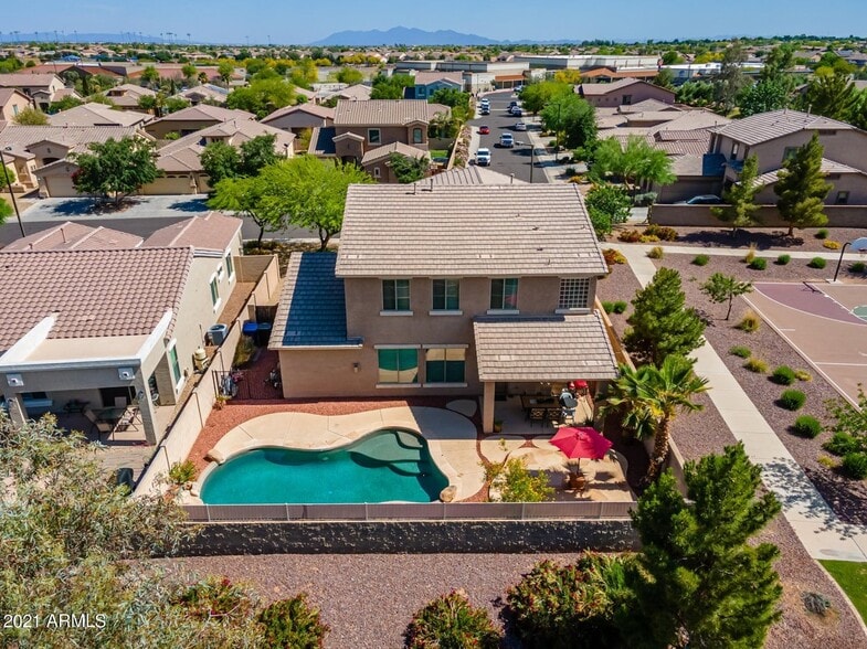 Building Photo - 18096 W Paradise Ln