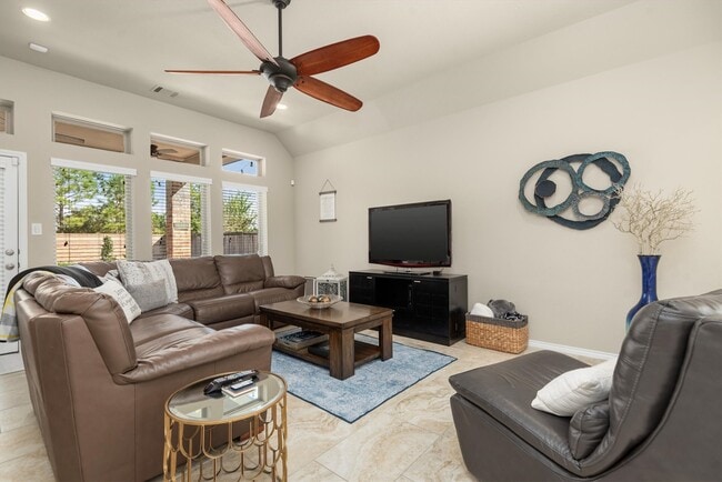 Building Photo - 19122 Panther Cave Ct