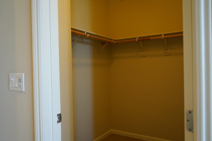 Building Photo - 3019 Ruby Ave