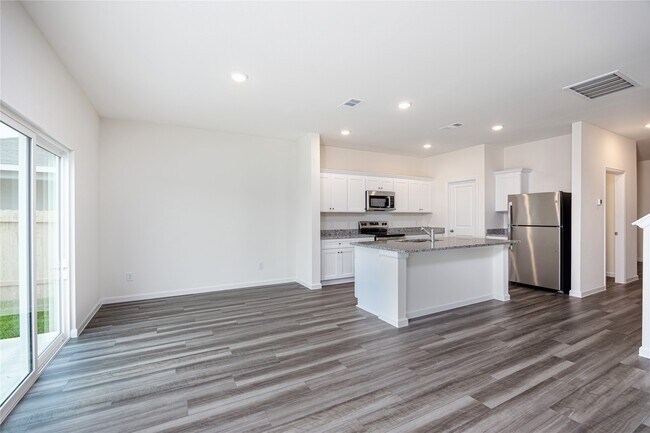 Building Photo - 31114 Gayle Prairie Oaks St