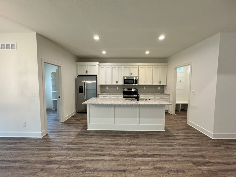 Building Photo - 1505 SW Heartwood Dr