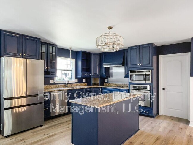 Building Photo - 23 Shadowmoss Pkwy