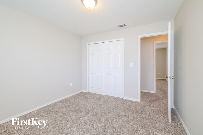 Building Photo - 267 Magellan Dr
