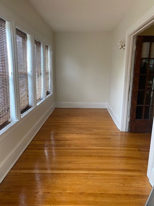 Building Photo - 1009 Euclid Ave