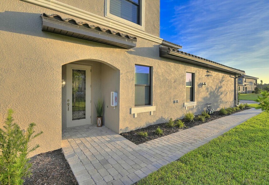 Building Photo - 5934 Wake Forest Run