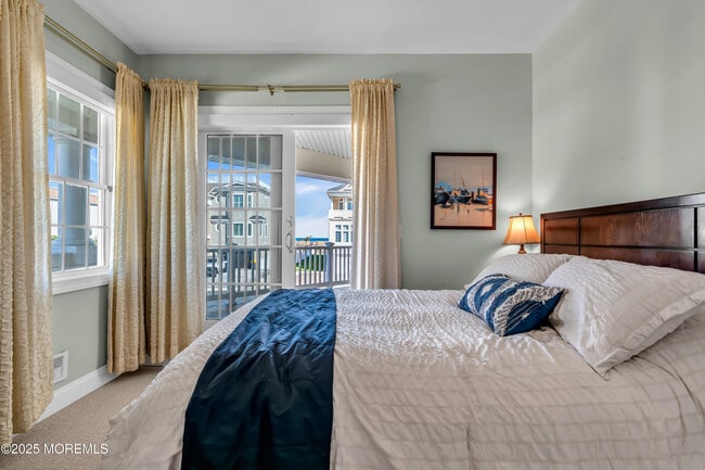 Building Photo - 2 Tradewinds Ln