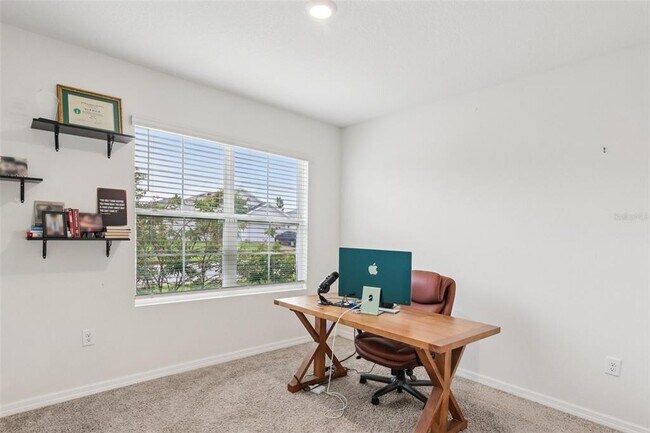 Building Photo - 15825 Mauvewood Ave