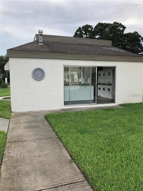 2 LAUNDRY FACILITIES - 7701 Starkey Rd