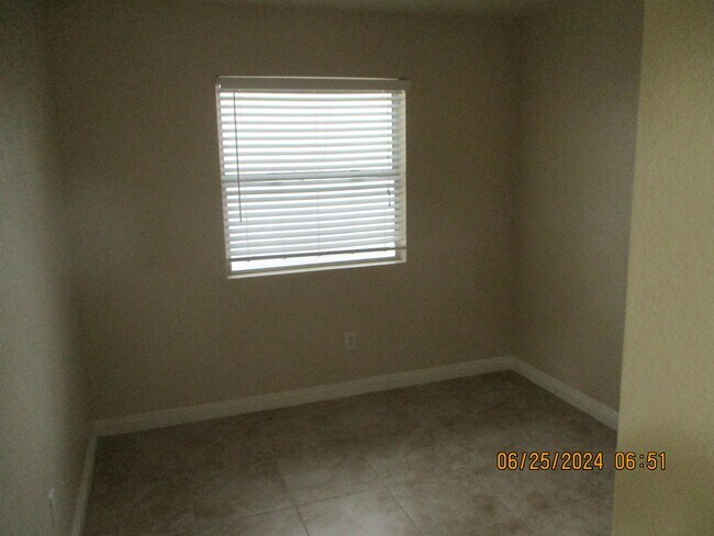 Building Photo - 8216 Grassy Point Cir